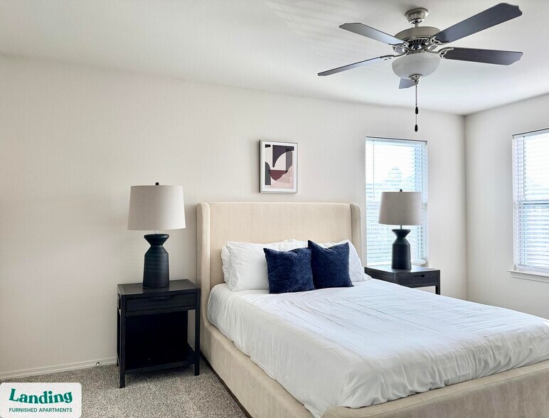 Building Photo - 301 Towne Center Dr