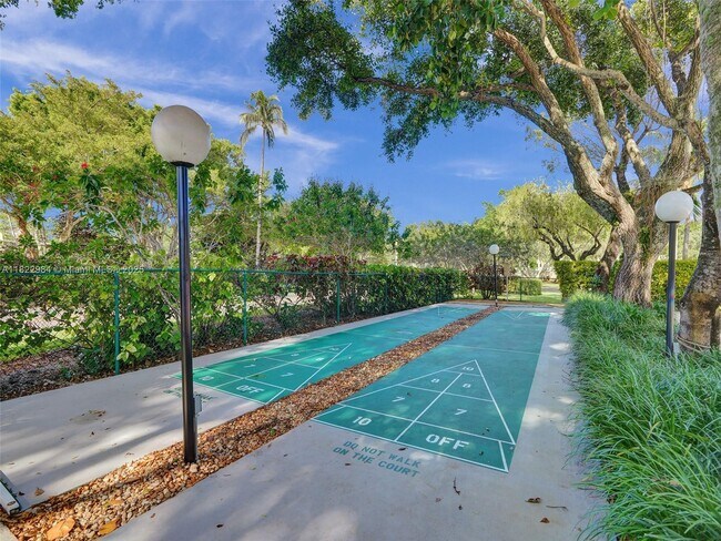 Building Photo - 3700 Oaks Clubhouse Dr
