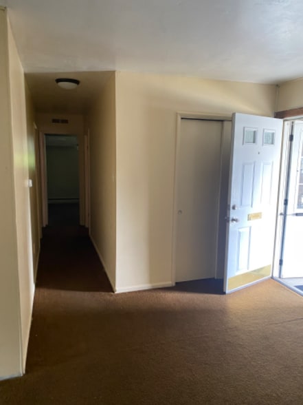 Building Photo - 3524 Fremont St