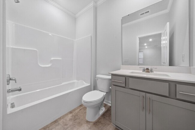 Building Photo - 210 Redford Pl Dr