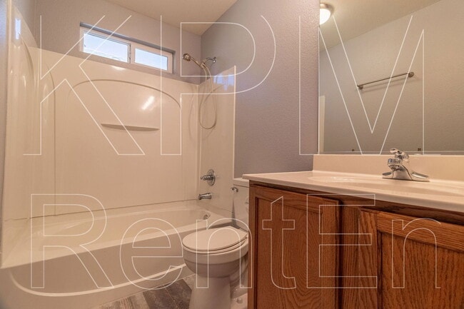 Building Photo - 6221 Crestview Cir