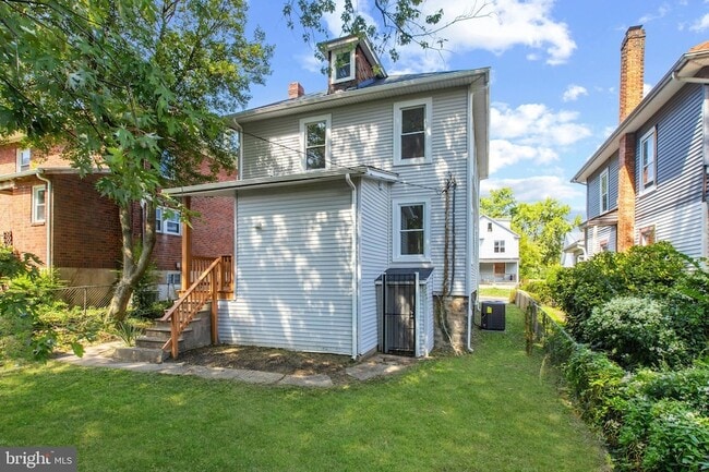 Building Photo - 505 McCabe Ave