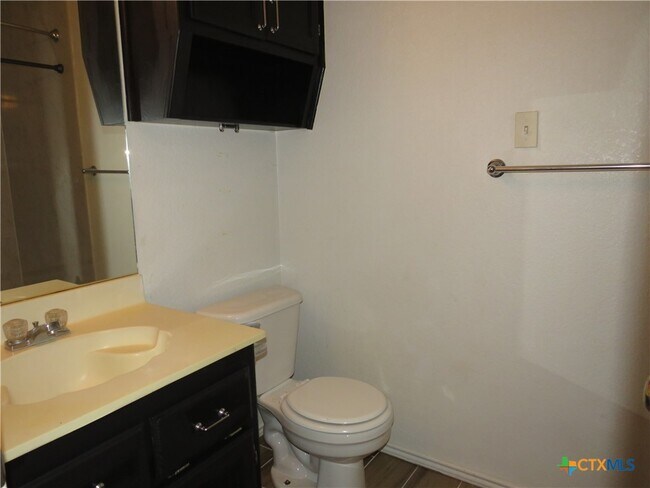 Building Photo - 4608 Bowles Dr