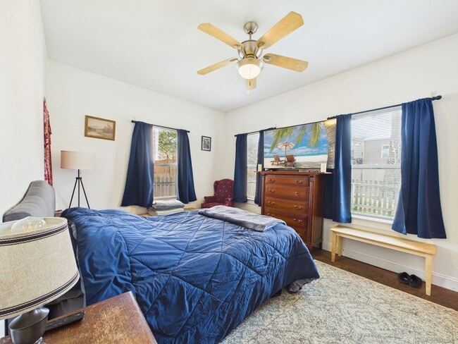 Building Photo - 1112 Porter St