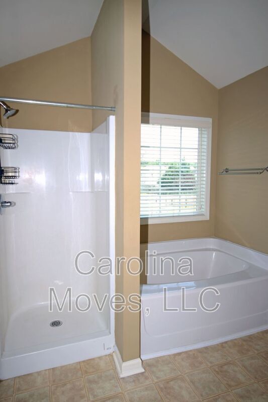 Building Photo - 689 Flintrock Dr