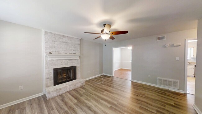 Building Photo - 334 Lamplighter Ln