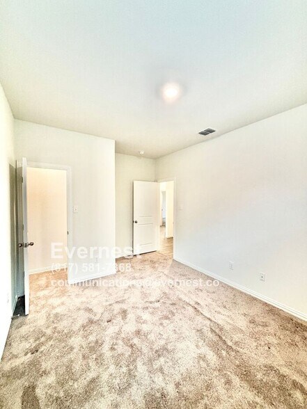 Building Photo - 6825 Waterloo Ln