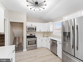 Building Photo - 74 Clement Dr