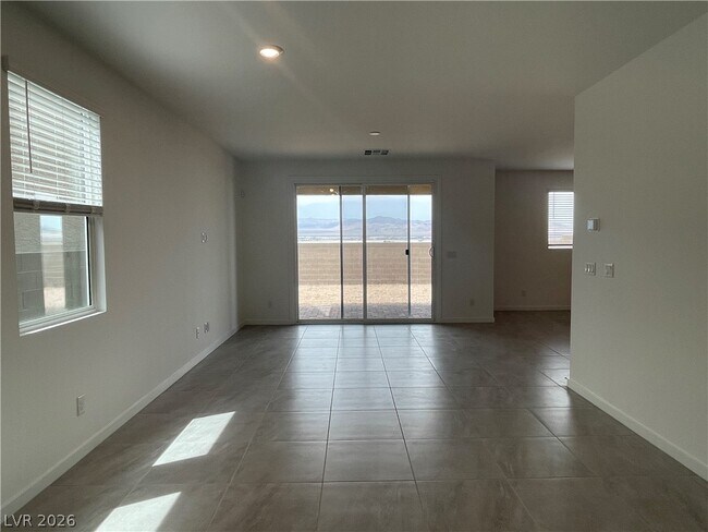 Building Photo - 6841 Chargehand Ave