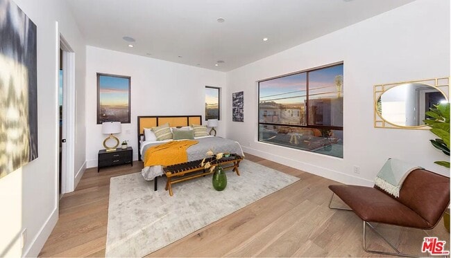 Building Photo - 1637 S Sherbourne Dr