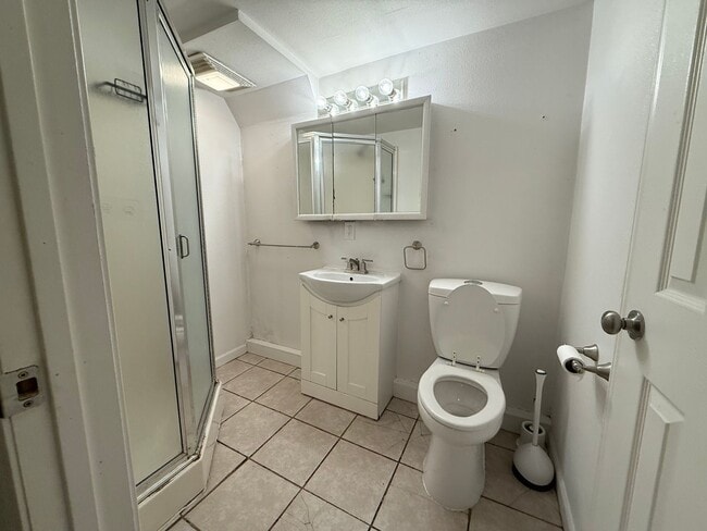 Building Photo - 2426 Burtis Ave