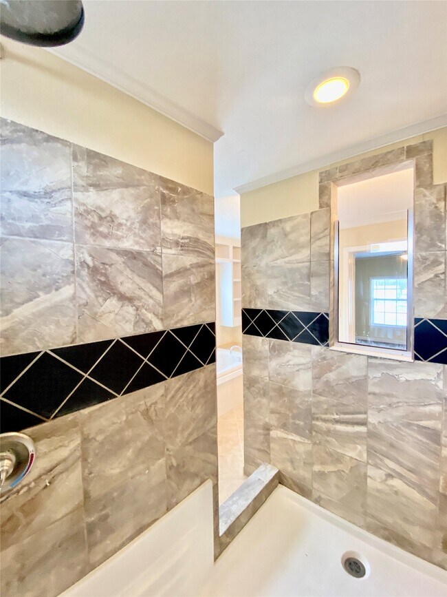 Building Photo - 11720 W Small Oaks Ln