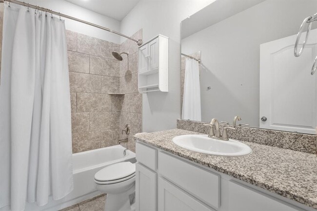 Building Photo - 31711 Azzaro Cir