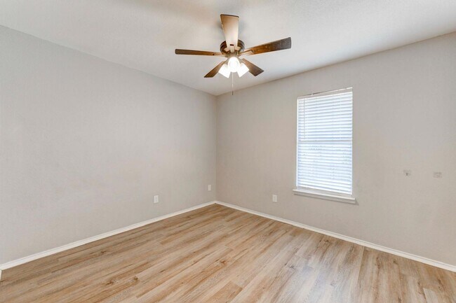 Building Photo - COMING SOON !