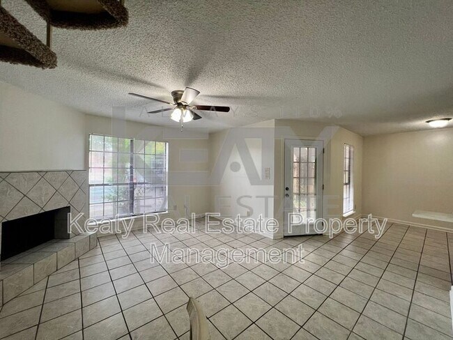 Building Photo - 113 Shekel Dr