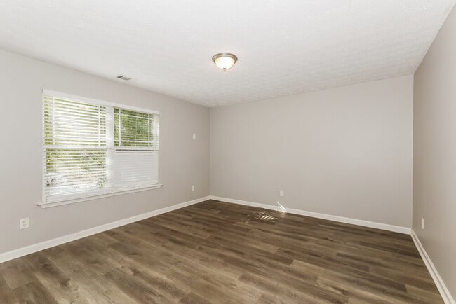 Building Photo - 3901 Alderwoods Dr