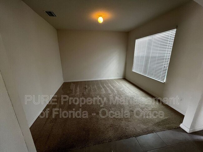 Building Photo - 2880 NE 43rd Rd