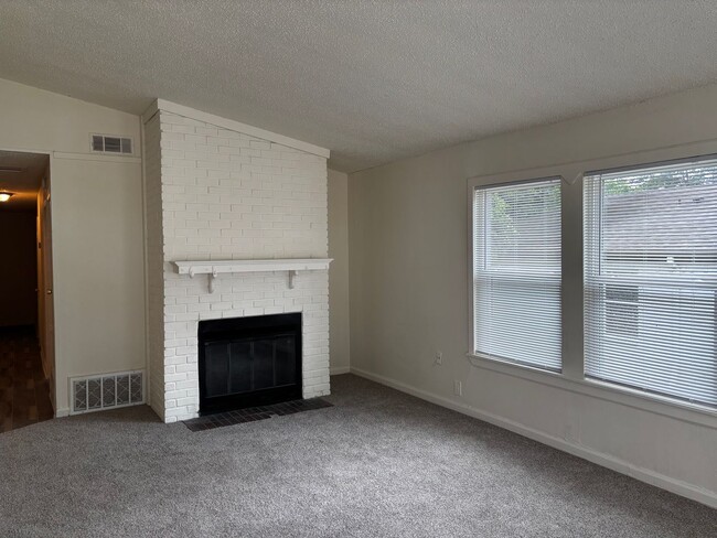 Primary Photo - 4 Bedroom 2 Bath