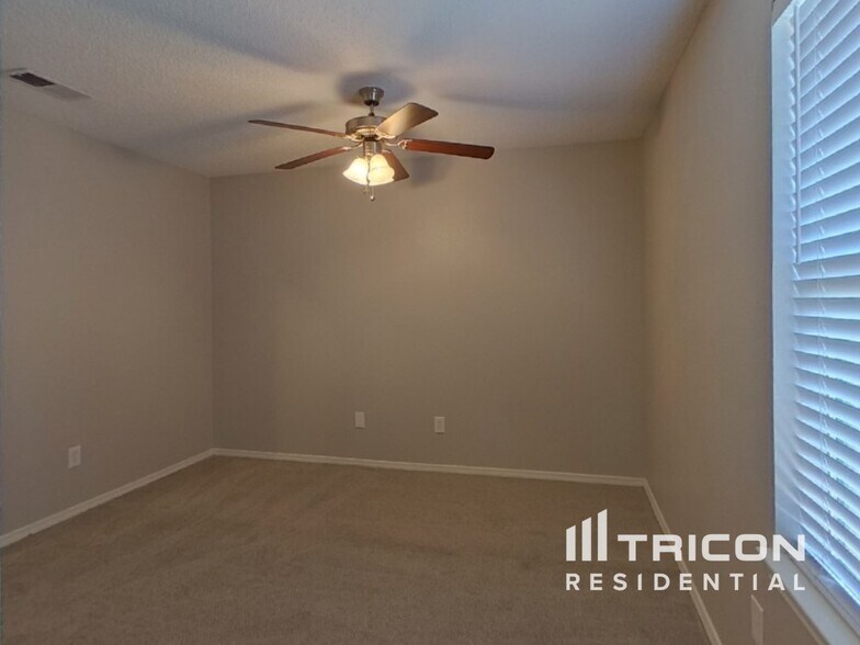 Building Photo - 4108 Coronet Ln