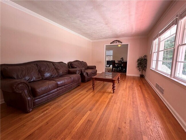 Building Photo - 164 Osner Dr NE