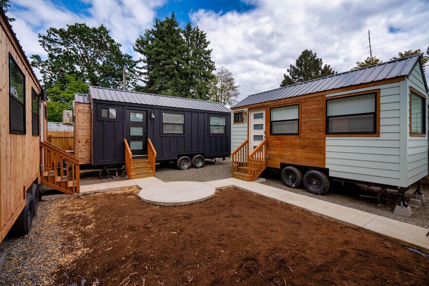 Building Photo - 4128 N Montana Ave