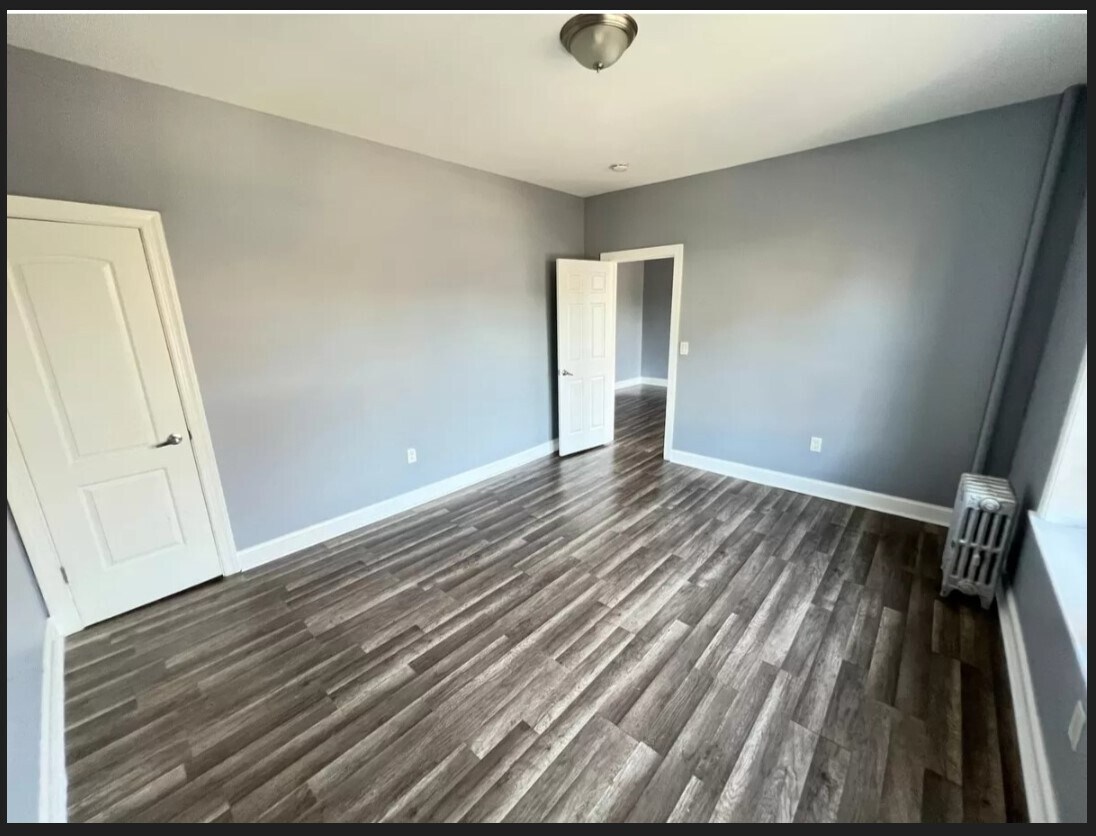 239 Halladay St 2L - 241 Halladay St
