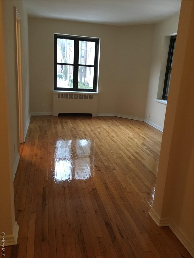 Building Photo - 23 Schenck Ave