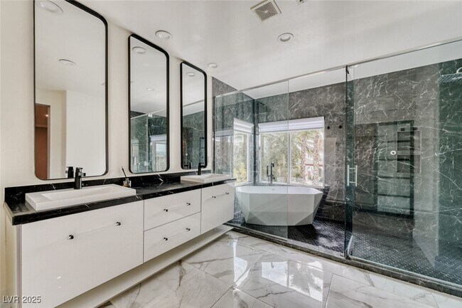 Building Photo - 136 S Buteo Woods Ln