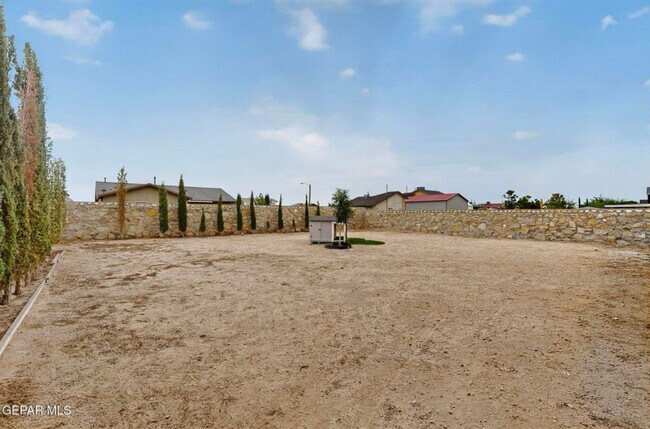 Building Photo - 14269 Escalera Dr