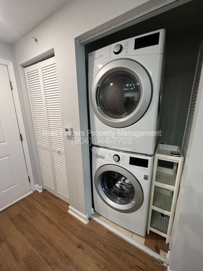 Building Photo - 10435 Mid Town Pkwy