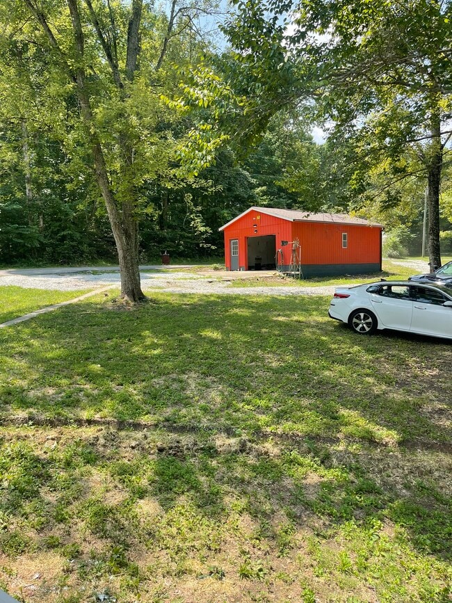 Building Photo - 290 Mark Lowery Rd