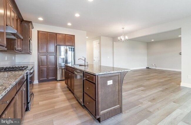 Building Photo - 1726 Bradley Dr