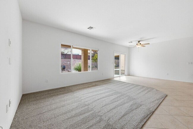 Building Photo - Comfort, Community & Style in Sun City Anthem 55+