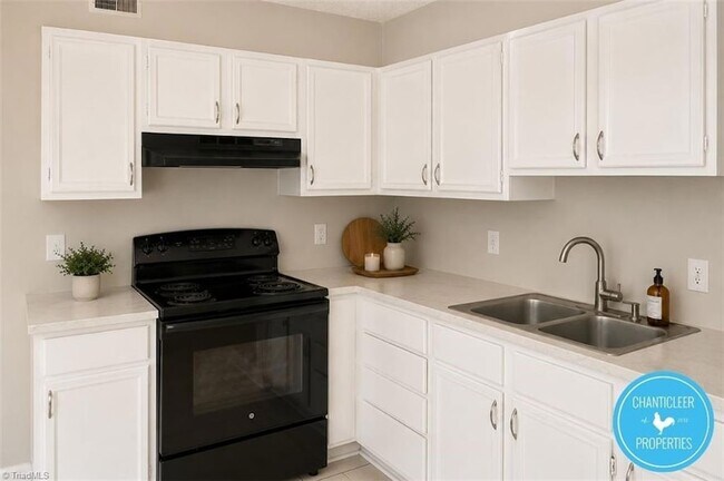 Building Photo - 1603 Autumn Dr