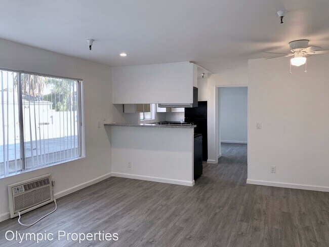 Building Photo - 3746 Mentone Ave