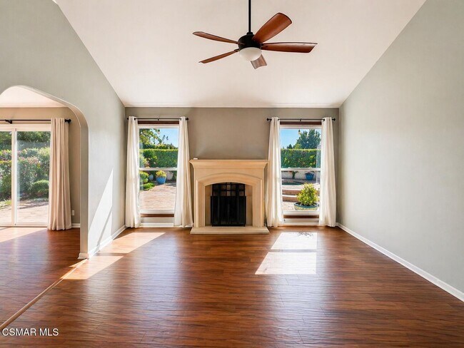 Building Photo - 3271 Rosehill Cir