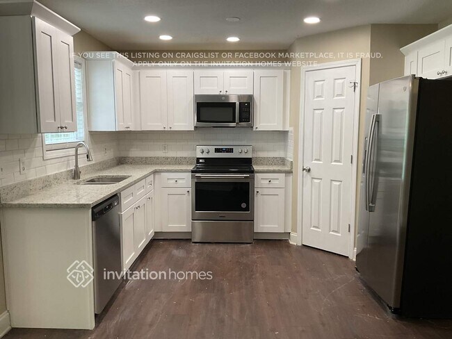 Building Photo - 4952 Bird Rd