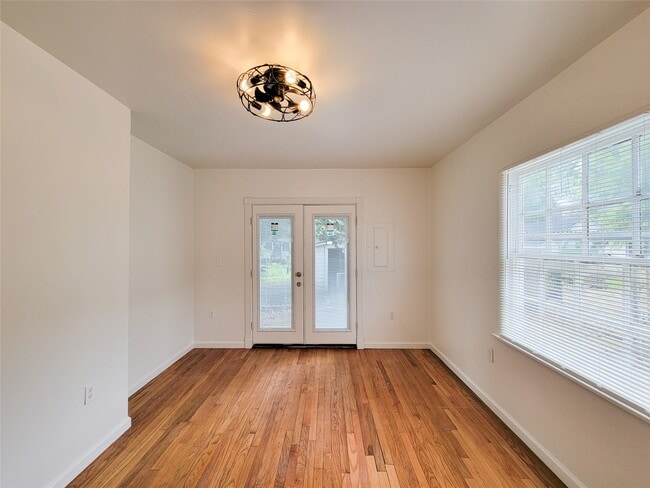 Building Photo - 2816 Elser St