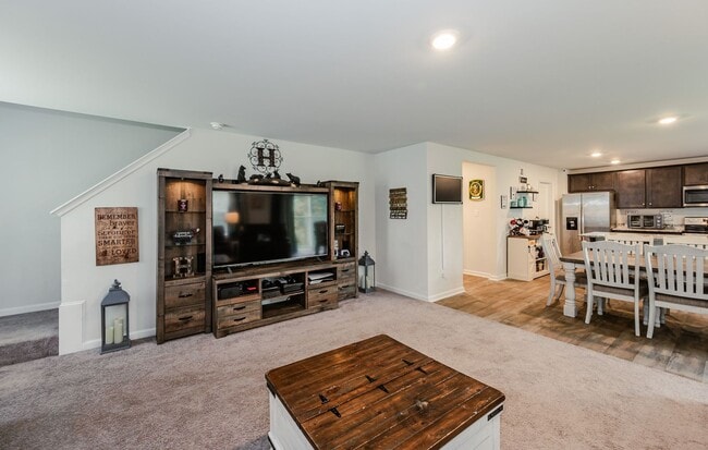 Building Photo - Home in The Arbors with FREE December Rent!*