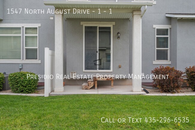 Building Photo - 1547 N August Dr