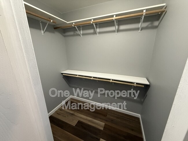 Building Photo - 824 37th Avenue Ct