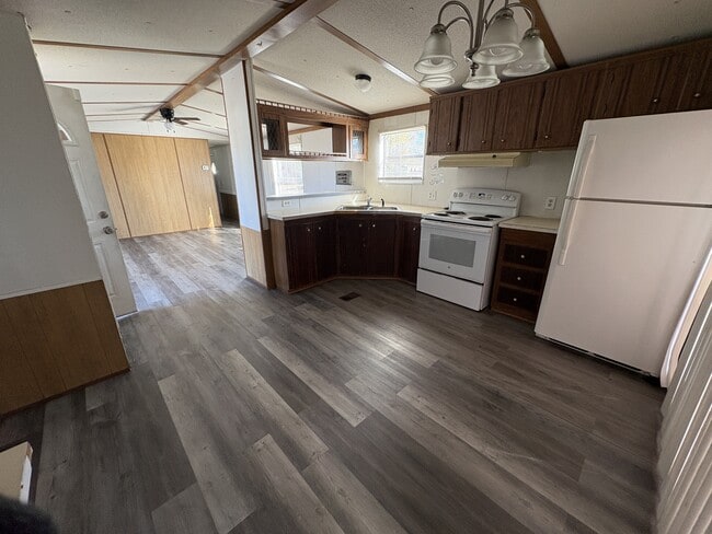 Building Photo - 1344 SC-57