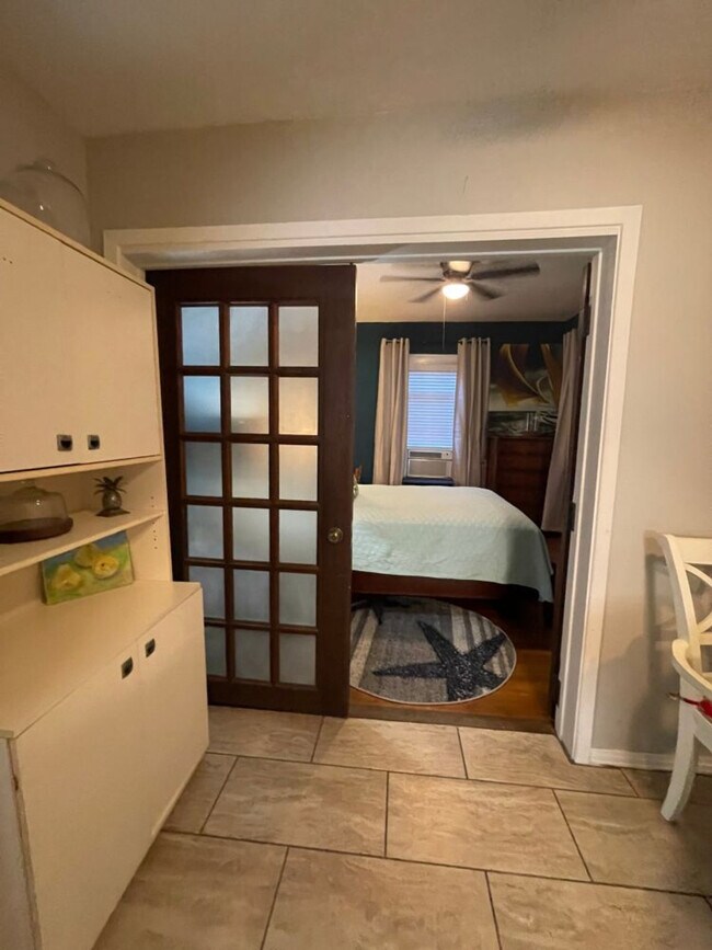 Building Photo - 2521 Avenue Q