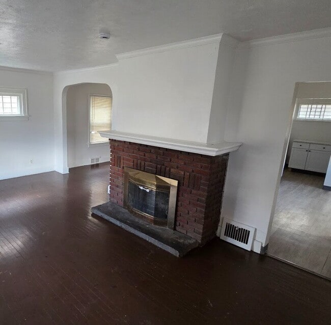 Building Photo - "Ready Now - 1368 Sq Ft of Comfort!"