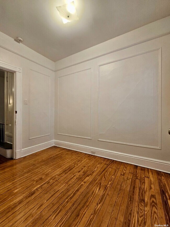 Building Photo - 21-20 41st St