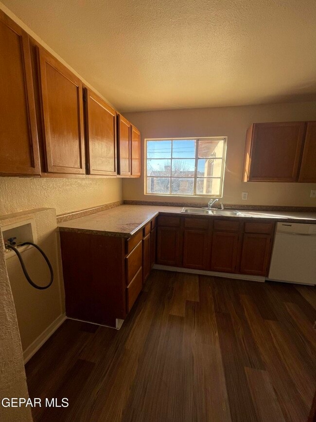 Building Photo - 5016 Wilmoth Ct