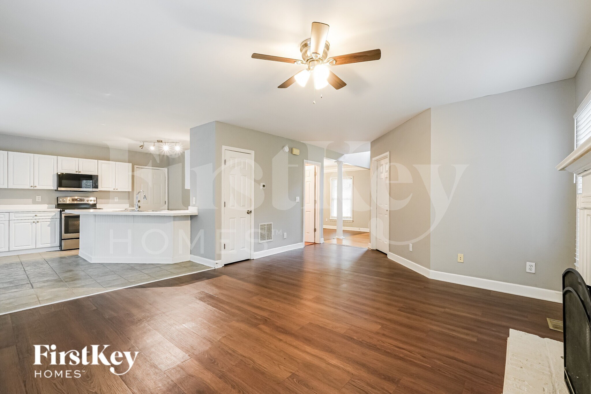Building Photo - 1520 Maplewood Ct