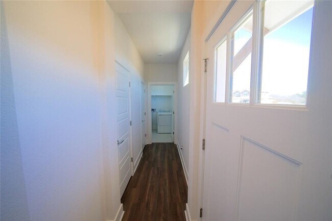 Building Photo - 162 Elisha Dr