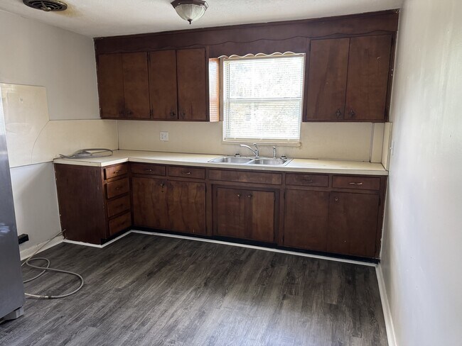 Building Photo - 325 Centura Dr
