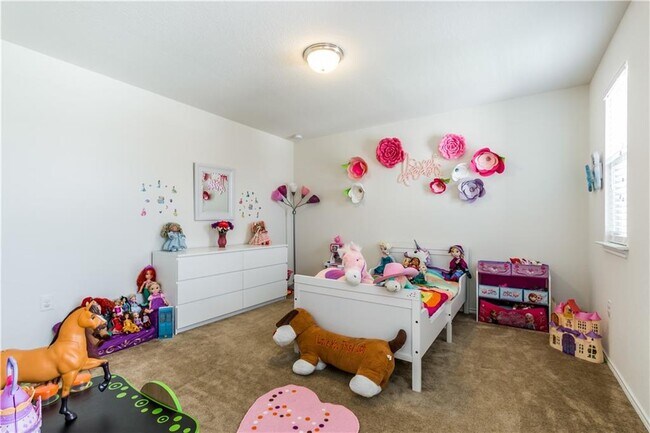 Building Photo - 6729 Horseshoe Pond Dr